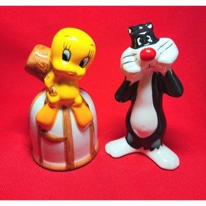 Vintage Gibson Looney Tunes Tweety Sylvester Salt & Pepper Shakers Set 2000